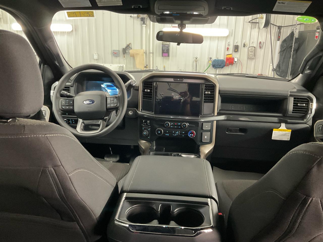 2025 Ford F-150 STX Photo5