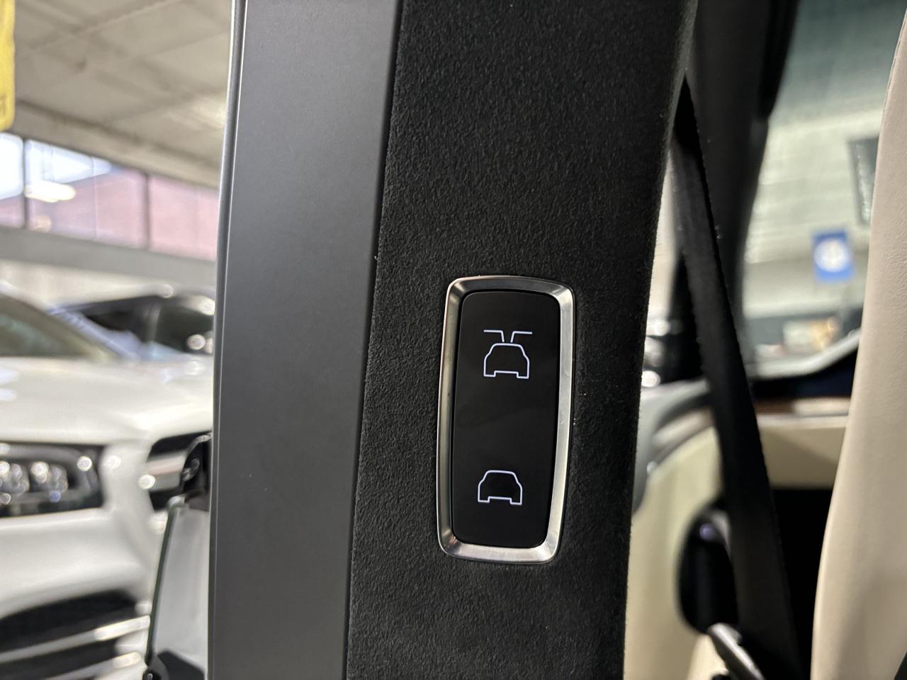 2023 Tesla Model X AWD|FULLSELFDRIVING|FALCONDOORS|INSANEMODE|CREAM|+ - Photo #17