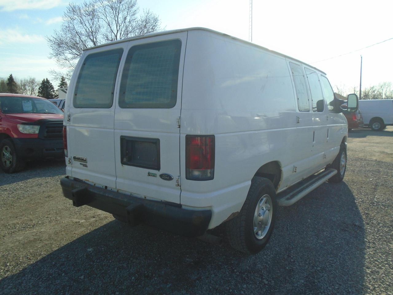 2012 Ford Econoline E-250 Commercial - Photo #8