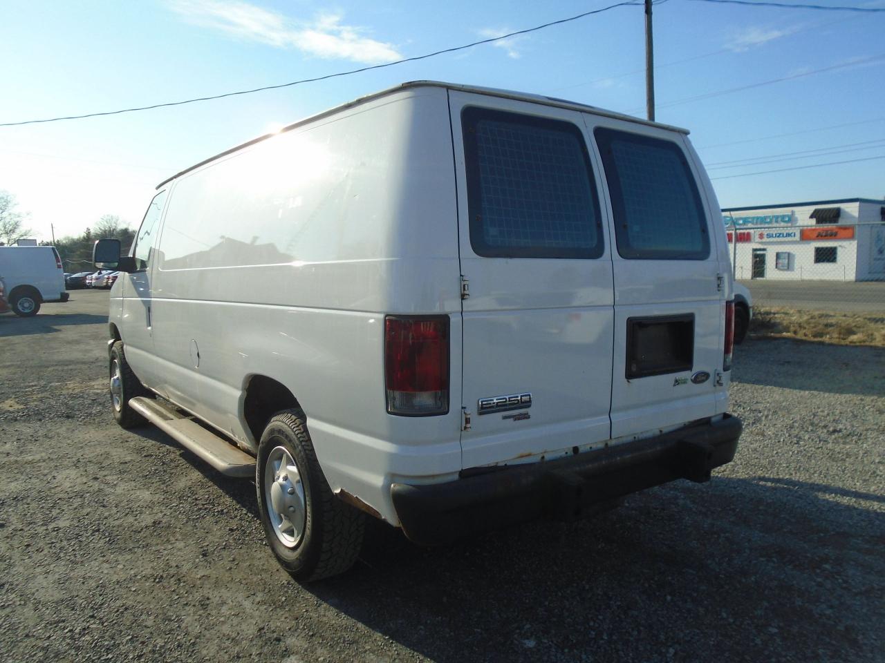 2012 Ford Econoline E-250 Commercial - Photo #6