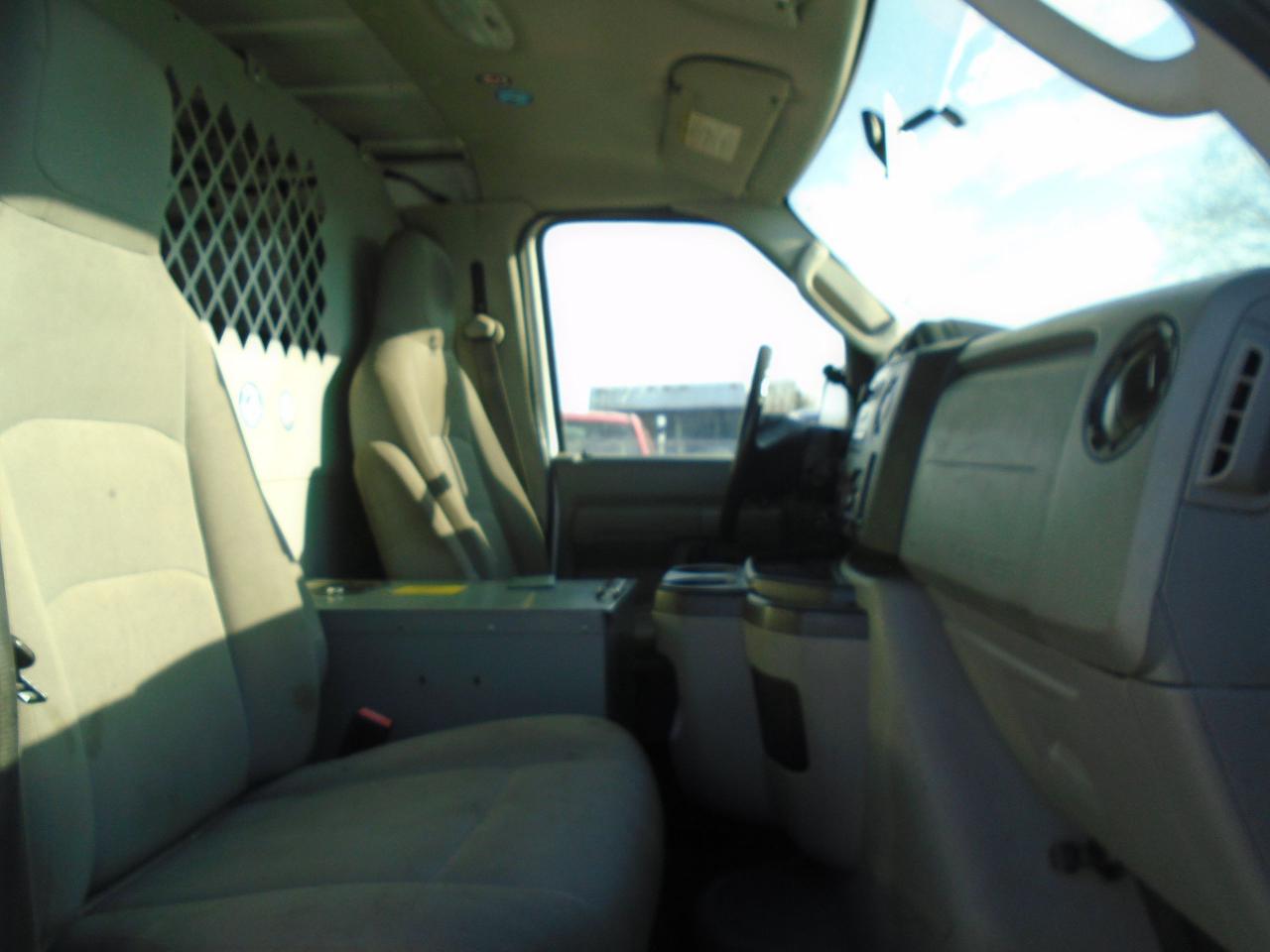 2012 Ford Econoline E-250 Commercial - Photo #18