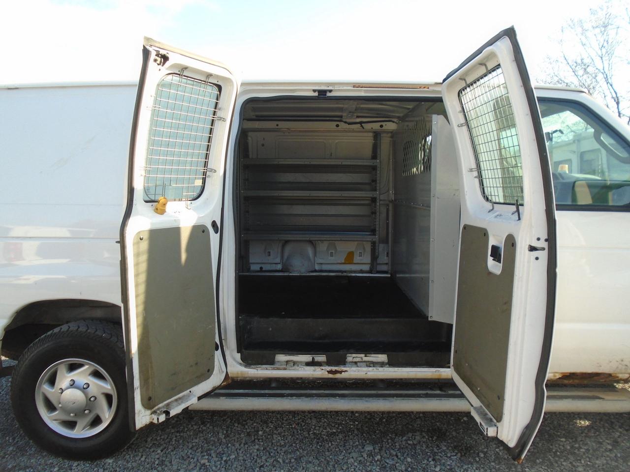 2012 Ford Econoline E-250 Commercial - Photo #19