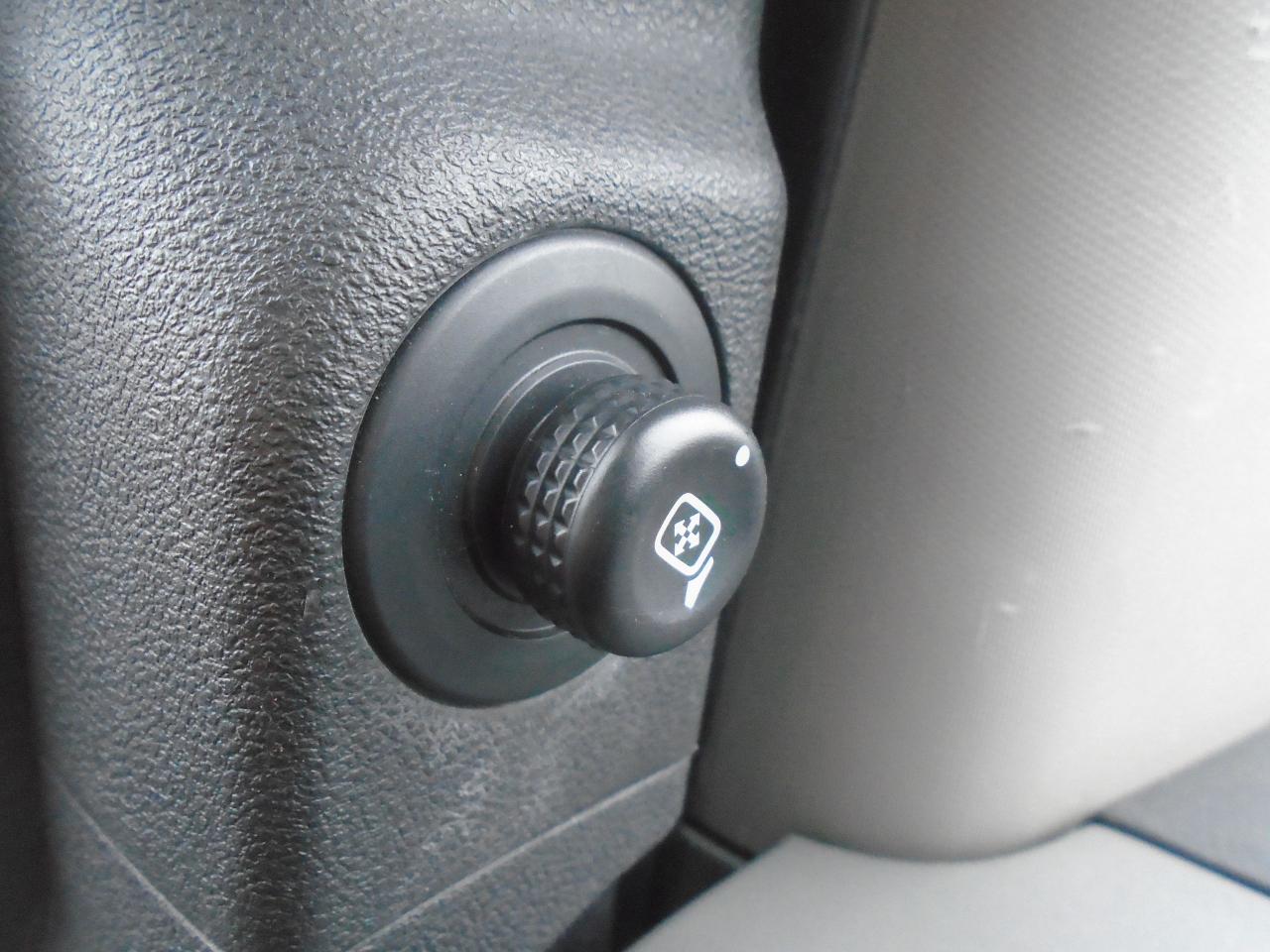 2014 VPG MV-1 WHEEL CHAIR VAN - Photo #12