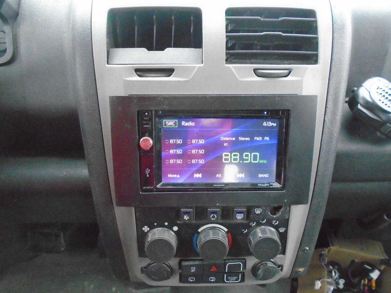 2014 VPG MV-1 WHEEL CHAIR VAN - Photo #17
