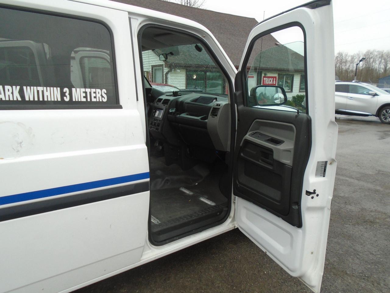 2014 VPG MV-1 WHEEL CHAIR VAN - Photo #21