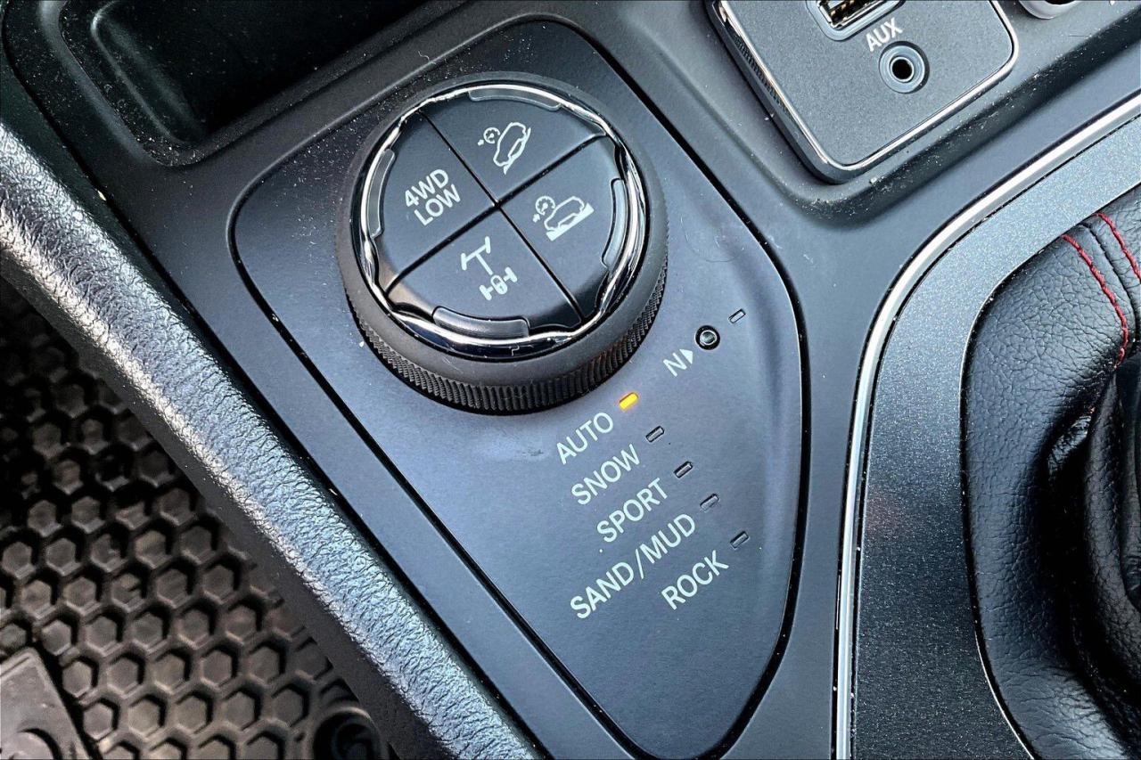 12386652