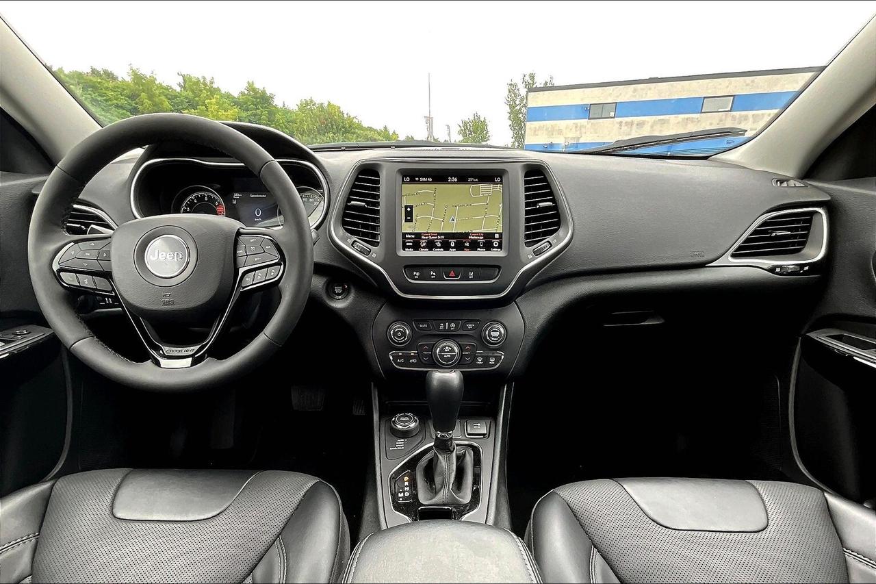 2023 Jeep Cherokee Altitude 4x4 DEMO SAVE BIG! Photo