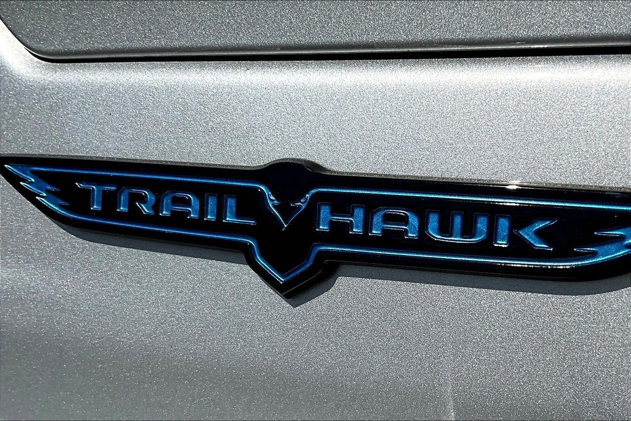 2023 Jeep Grand Cherokee 4xe Trailhawk | Vented Leather | Adv Protech|DEMO|SAVE Photo