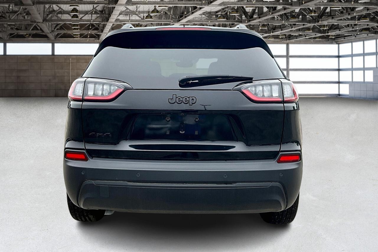2023 Jeep Cherokee Altitude 4x4 | DEMO SALE | SAVE BIG! Photo3