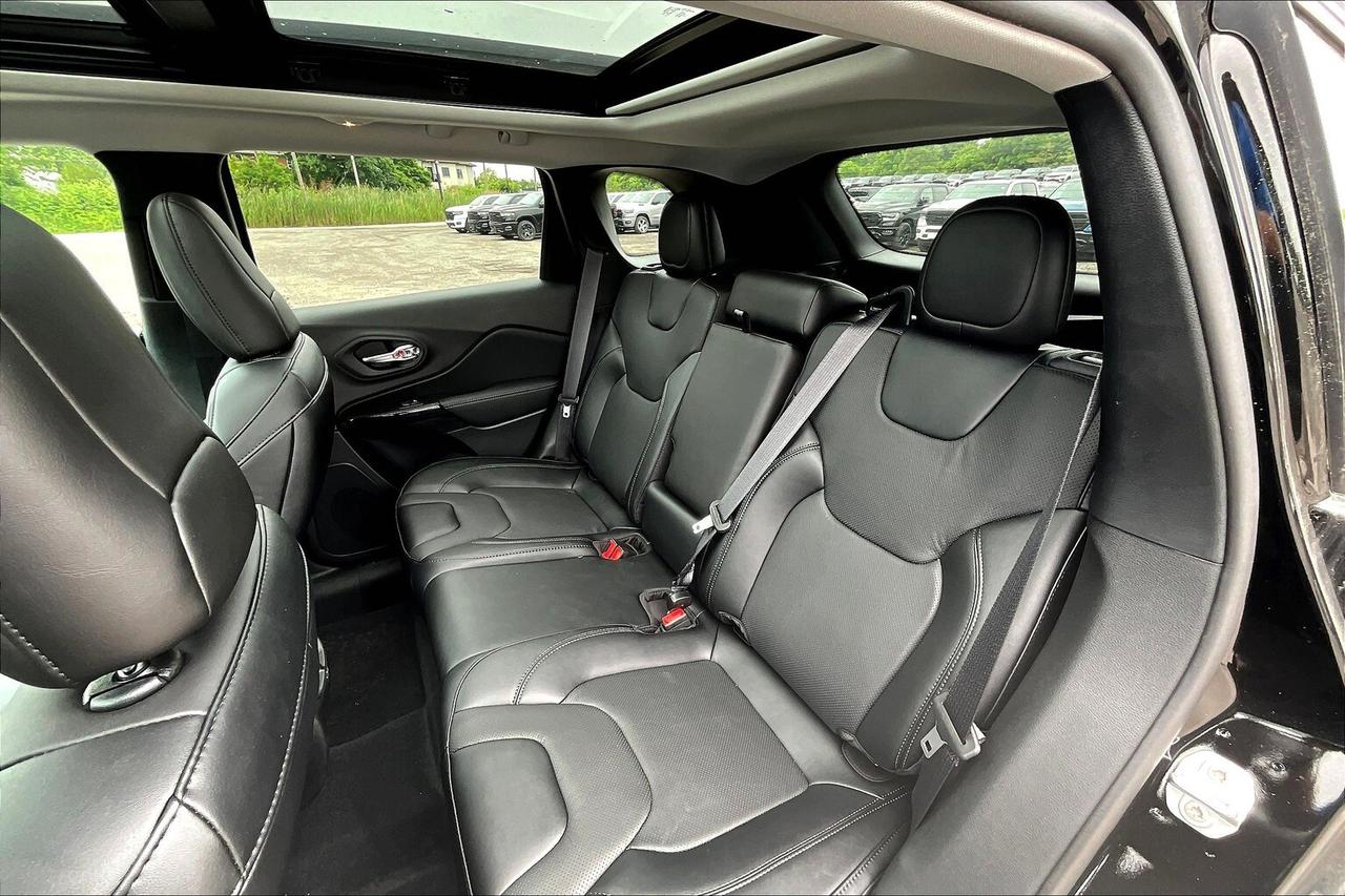 2023 Jeep Cherokee Altitude 4x4 | DEMO SALE | SAVE BIG! Photo