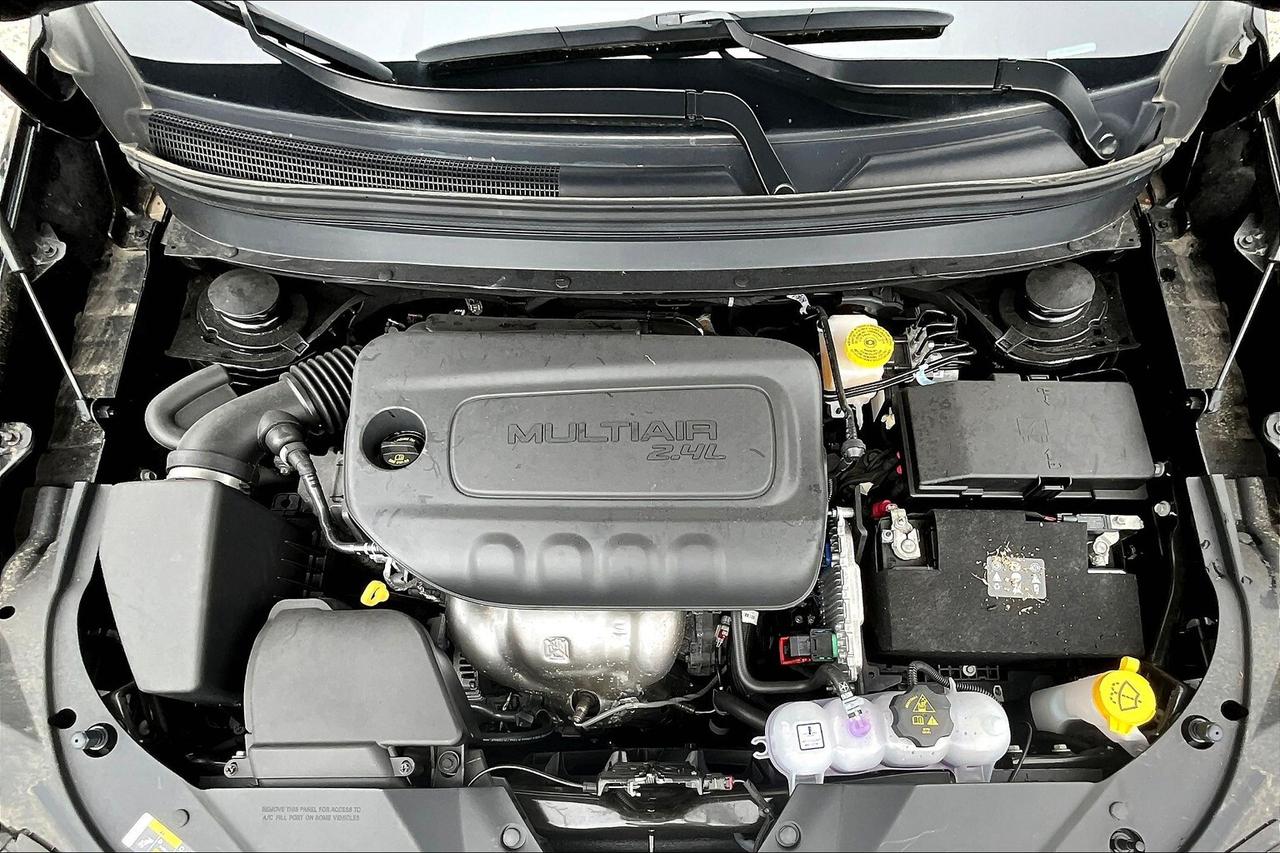2023 Jeep Cherokee Altitude 4x4 | DEMO SALE | SAVE BIG! Photo