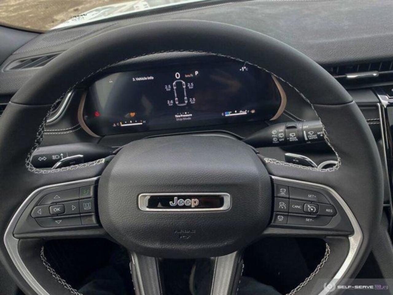 2024 Jeep Grand Cherokee L Laredo 4X4 | SUNROOF | TOW PKG | 7 PASSENGER Photo