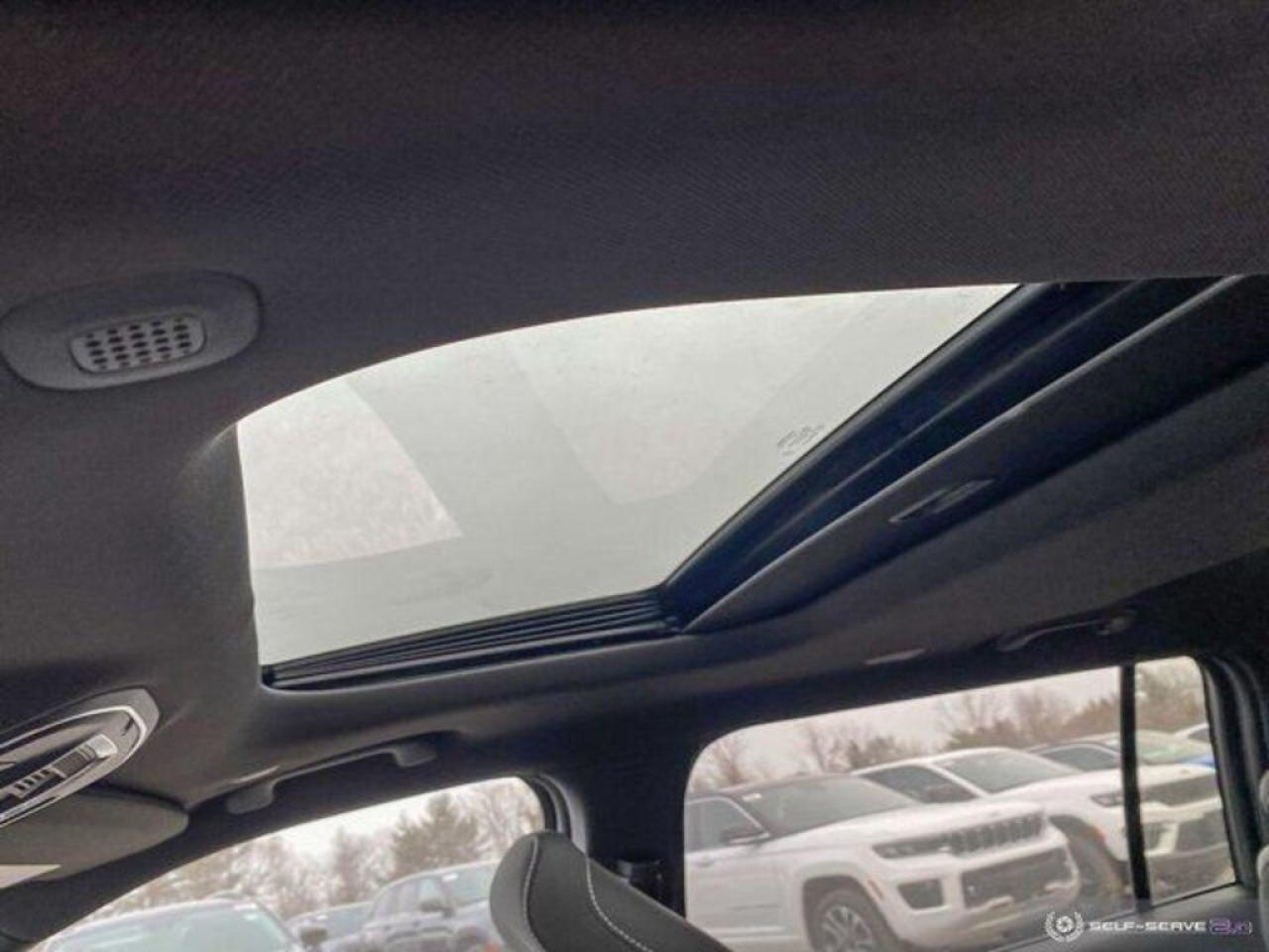 2024 Jeep Grand Cherokee L Laredo 4X4 | SUNROOF | TOW PKG | 7 PASSENGER Photo