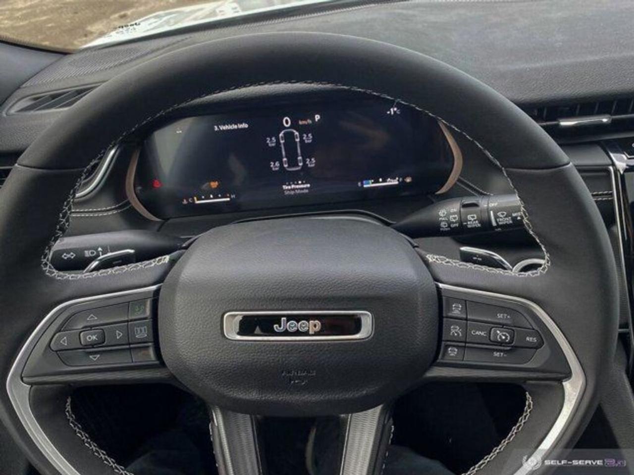 2024 Jeep Grand Cherokee L Laredo 4X4 | SUNROOF | TOW PKG | 7 PASSENGER Photo