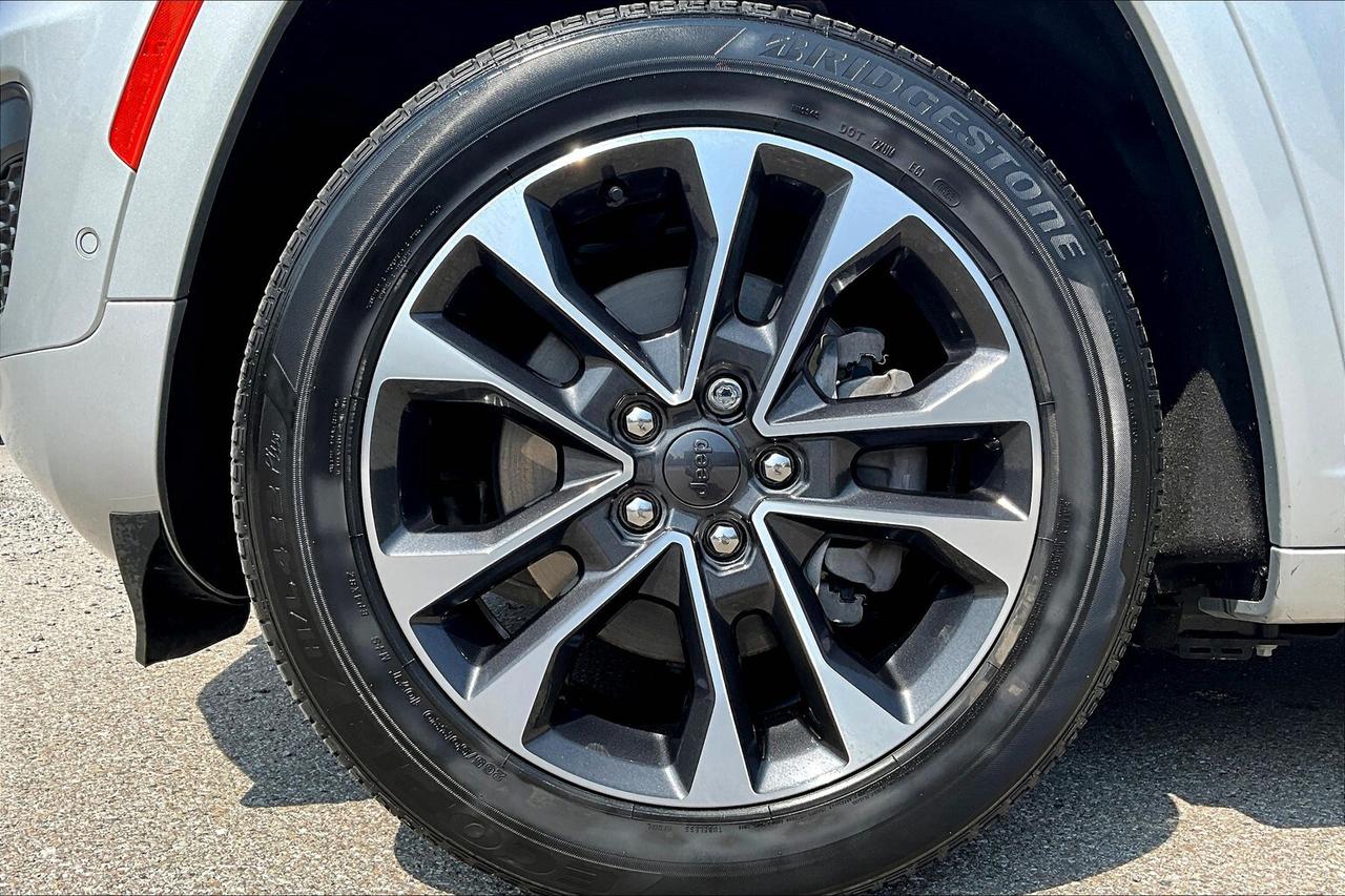 2023 Jeep Grand Cherokee 4xe Overland | Vented Leather | Panoroof | DEMO/SAVE Photo