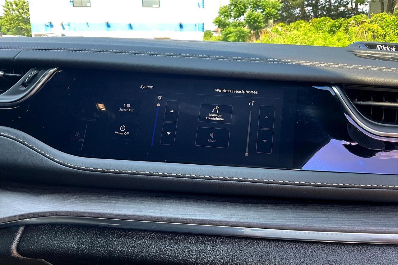 2023 Jeep Grand Cherokee 4xe Overland | Vented Leather | Panoroof | DEMO/SAVE Photo