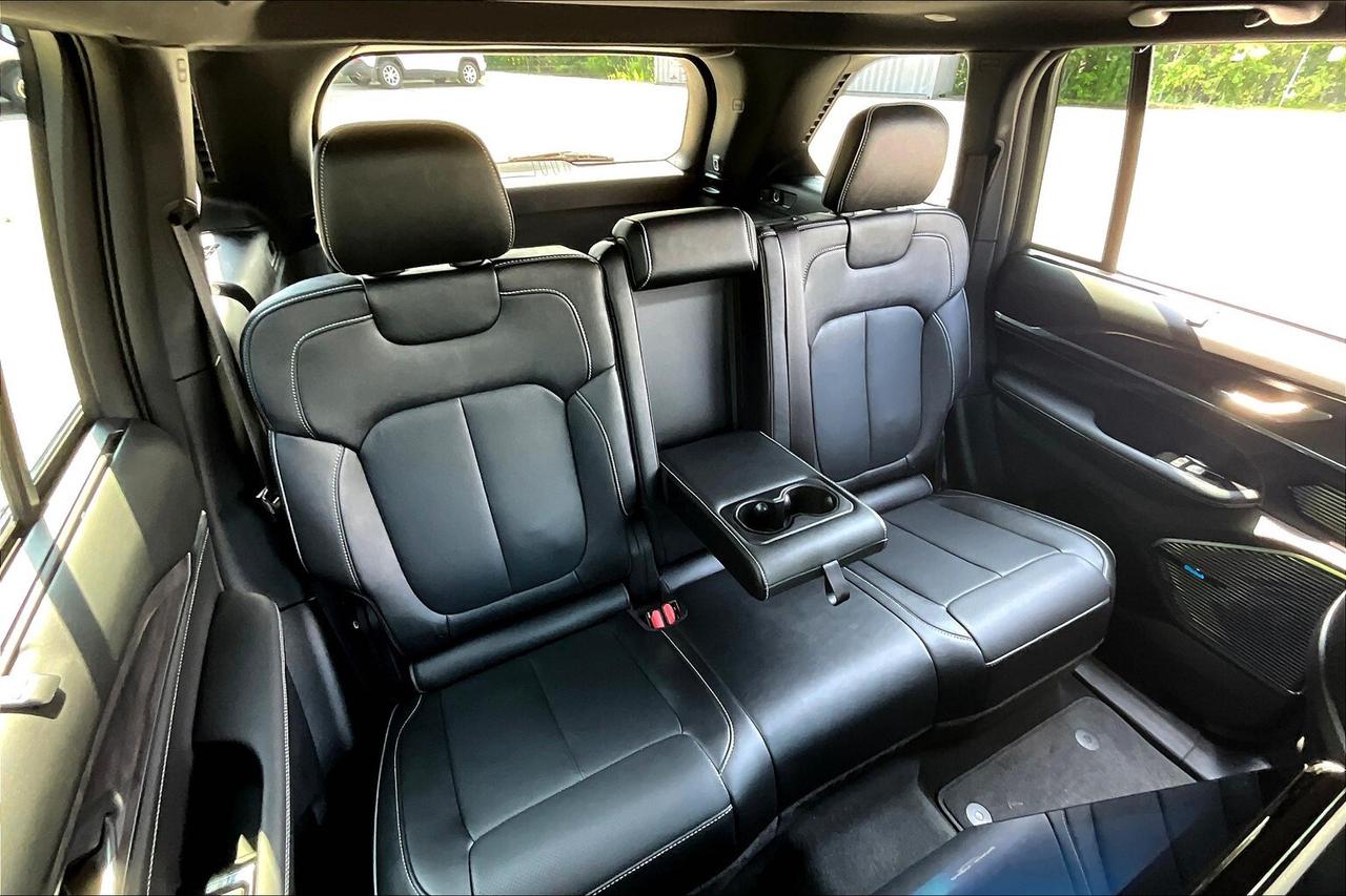 2023 Jeep Grand Cherokee 4xe Overland | Vented Leather | Panoroof | DEMO/SAVE Photo