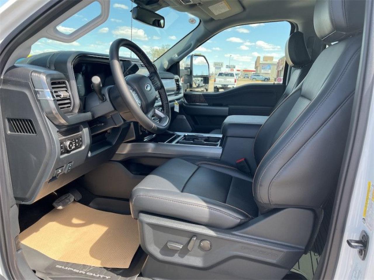 2025 Ford F-350 Super Duty LARIAT  - Tailgate Step Photo5