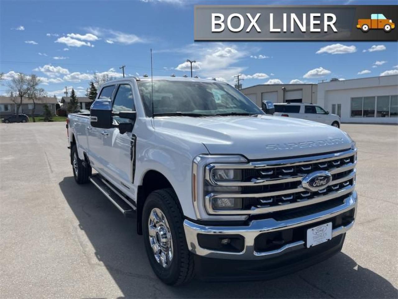2025 Ford F-350 Super Duty LARIAT  - Tailgate Step Photo2