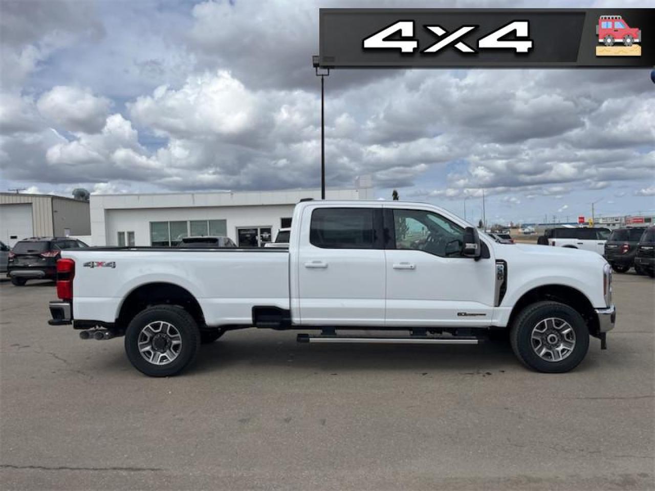 2025 Ford F-350 Super Duty LARIAT  - Running Boards Photo5