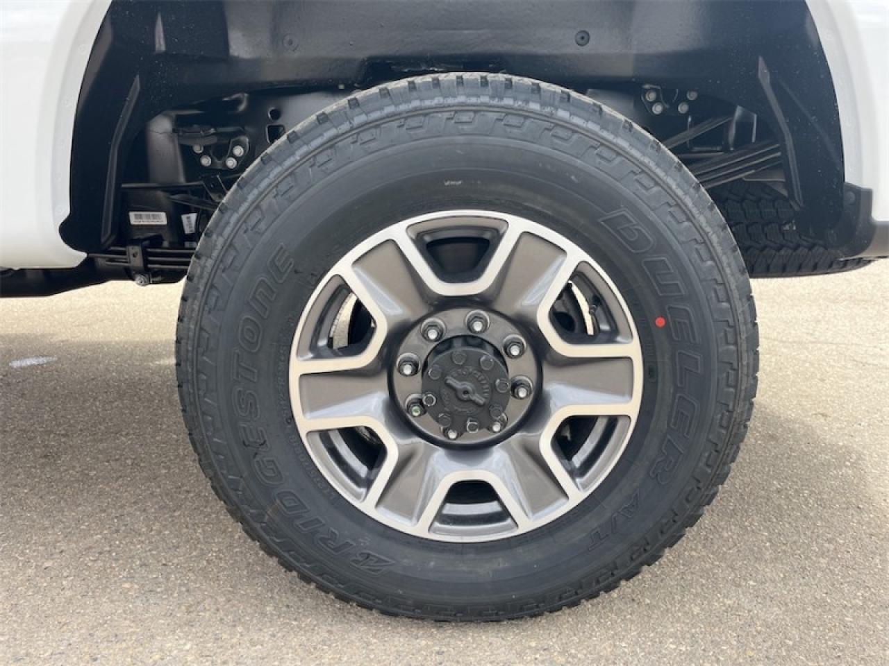2025 Ford F-350 Super Duty LARIAT  - Running Boards Photo5