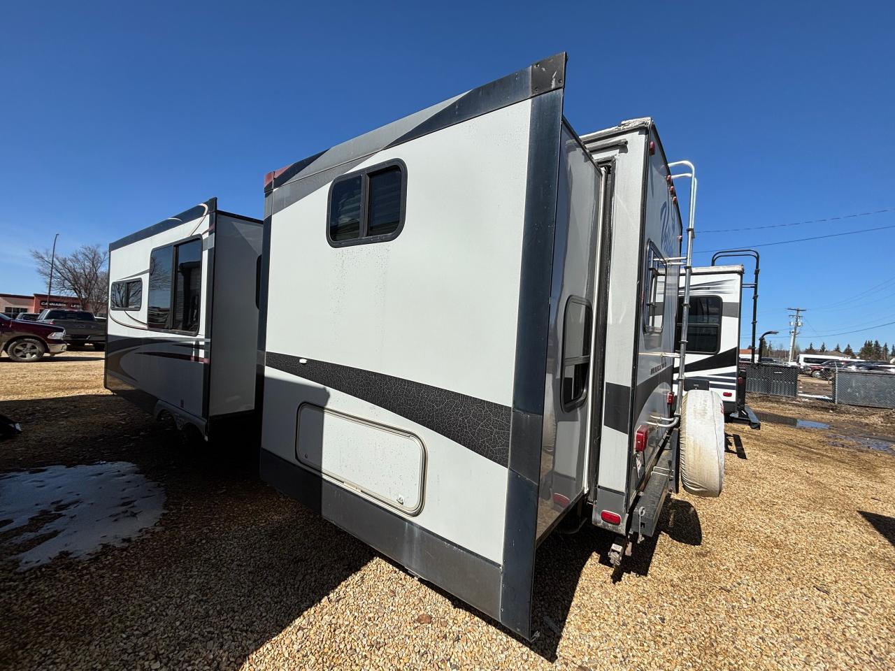2009 Other TRAILER 32BHDS Photo