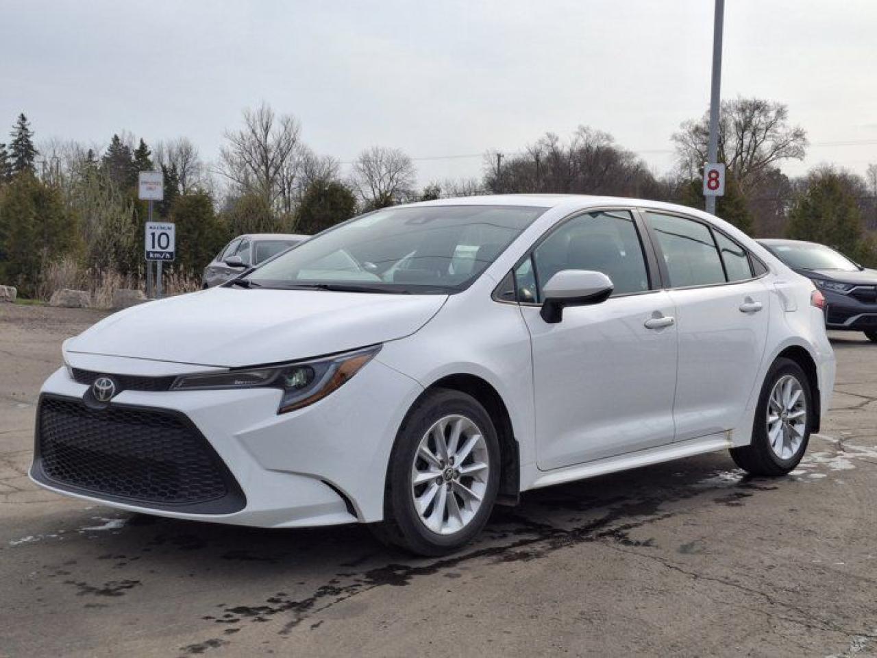 Used 2020 Toyota Corolla LE Upgrade | Sunroof | Heated Seats | CarPlay | Rear Camera | Alloy Wheels and More ! for sale in Guelph, ON
