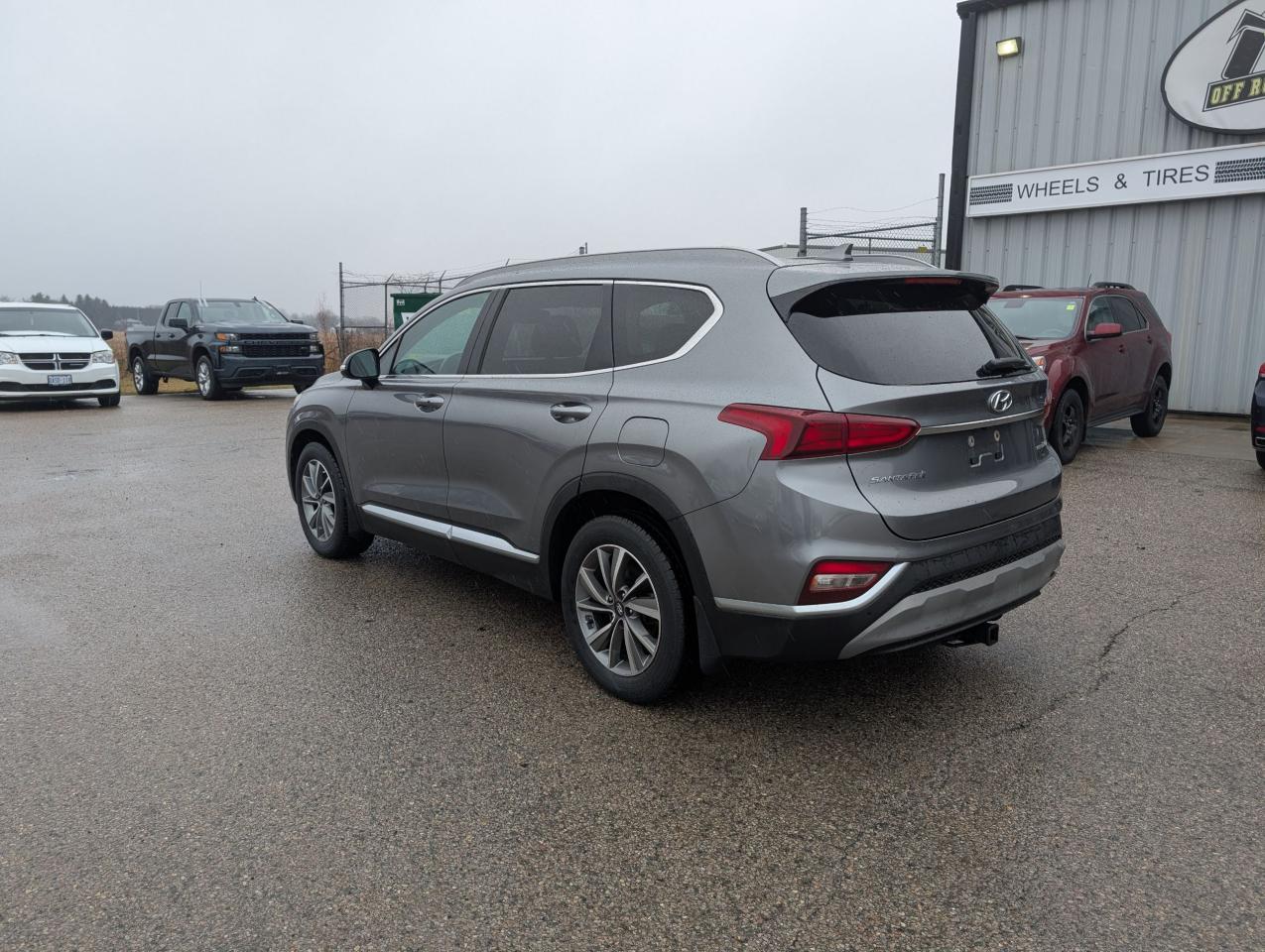 2019 Hyundai Santa Fe  - Photo #3