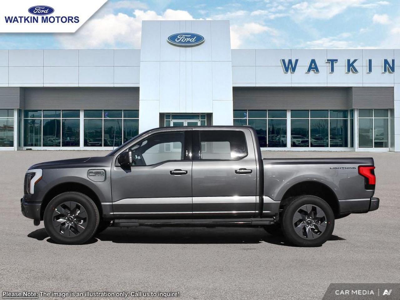 2025 Ford F-150 Lightning LARIAT Photo2