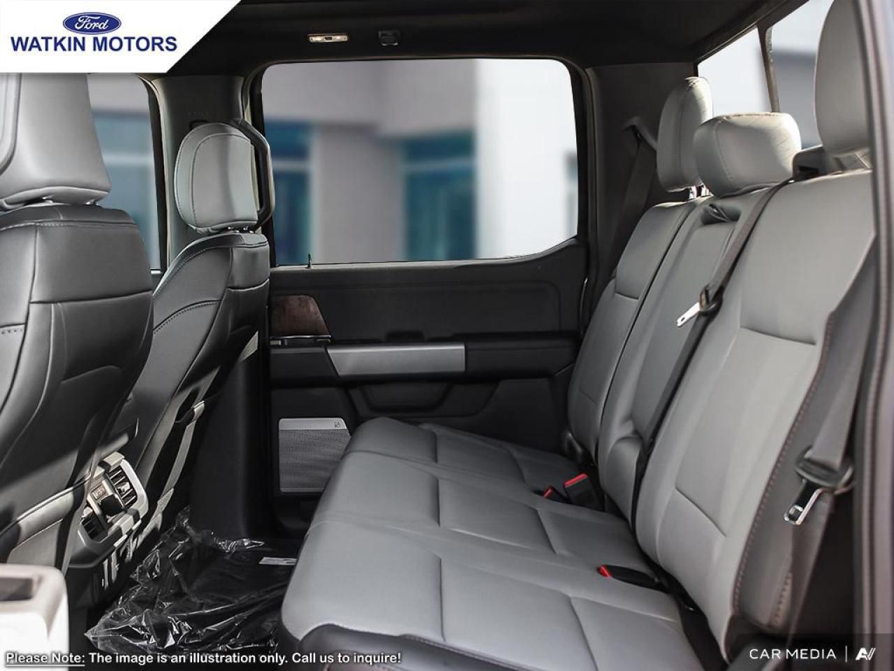 2025 Ford F-150 Lightning LARIAT Photo19