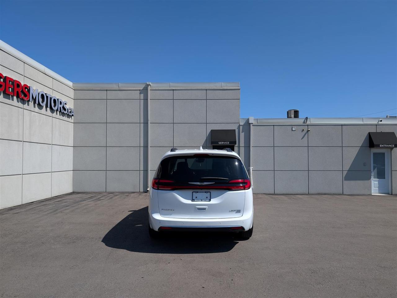 2022 Chrysler Pacifica LTD AWD - PANO ROOF - NAVI - DVD - TECH FEATURES