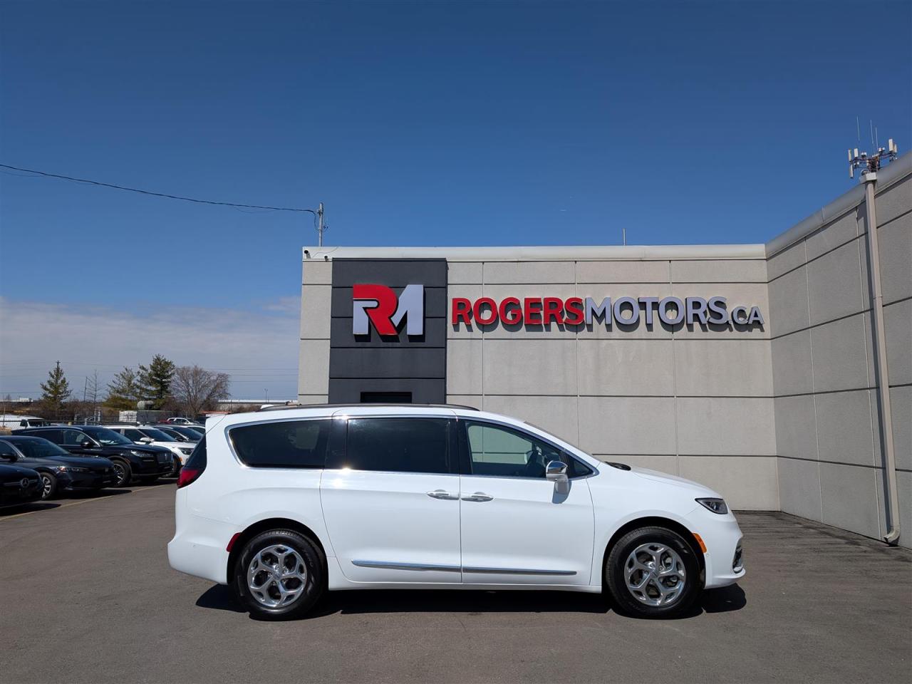 2022 Chrysler Pacifica LTD AWD - PANO ROOF - NAVI - DVD - TECH FEATURES