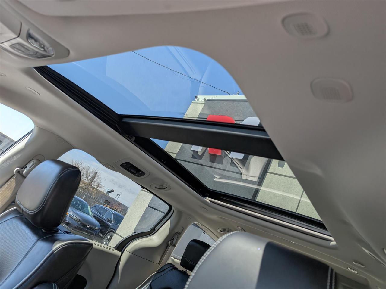 2022 Chrysler Pacifica LTD AWD - PANO ROOF - NAVI - DVD - TECH FEATURES