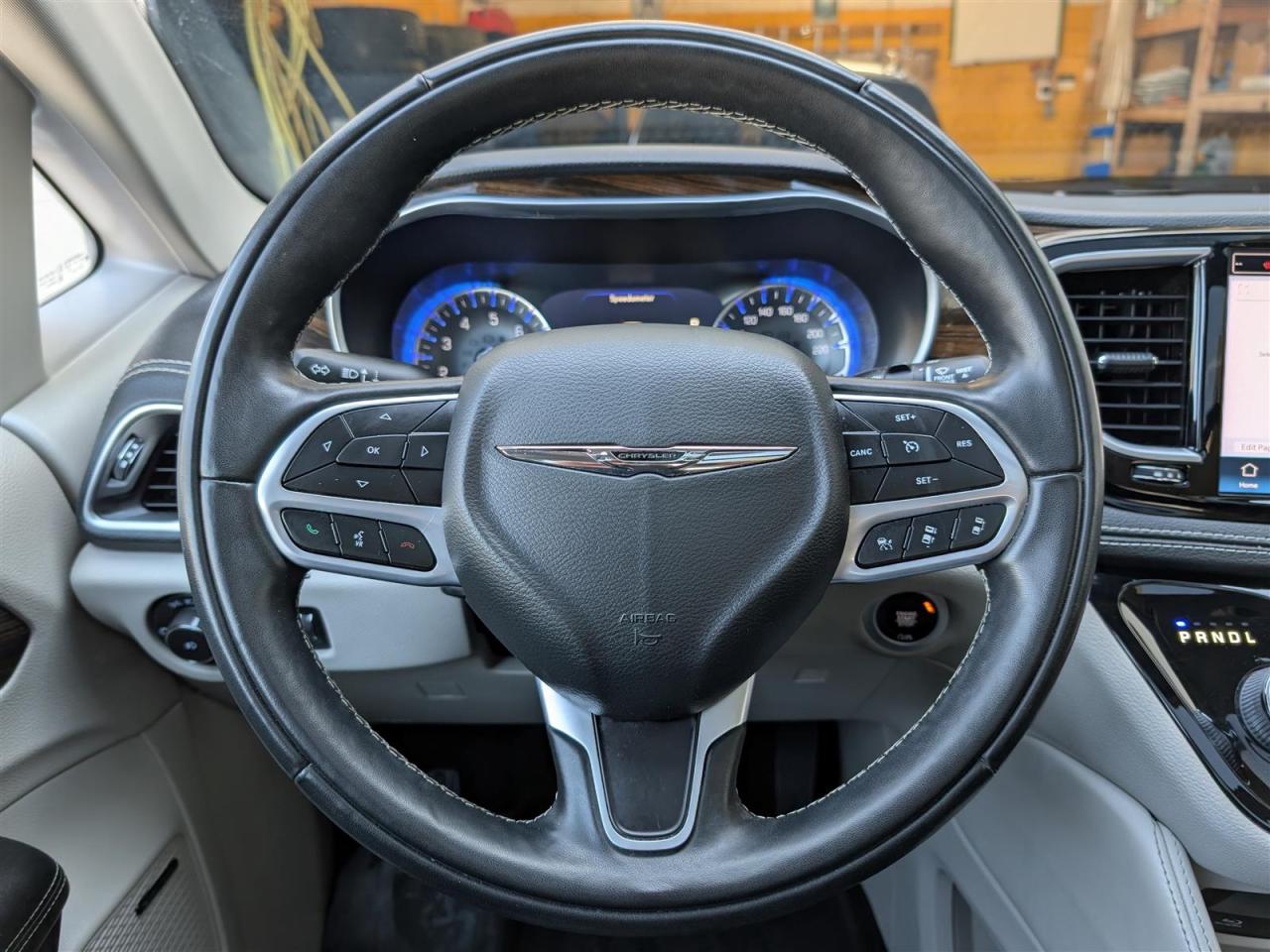2022 Chrysler Pacifica LTD AWD - PANO ROOF - NAVI - DVD - TECH FEATURES