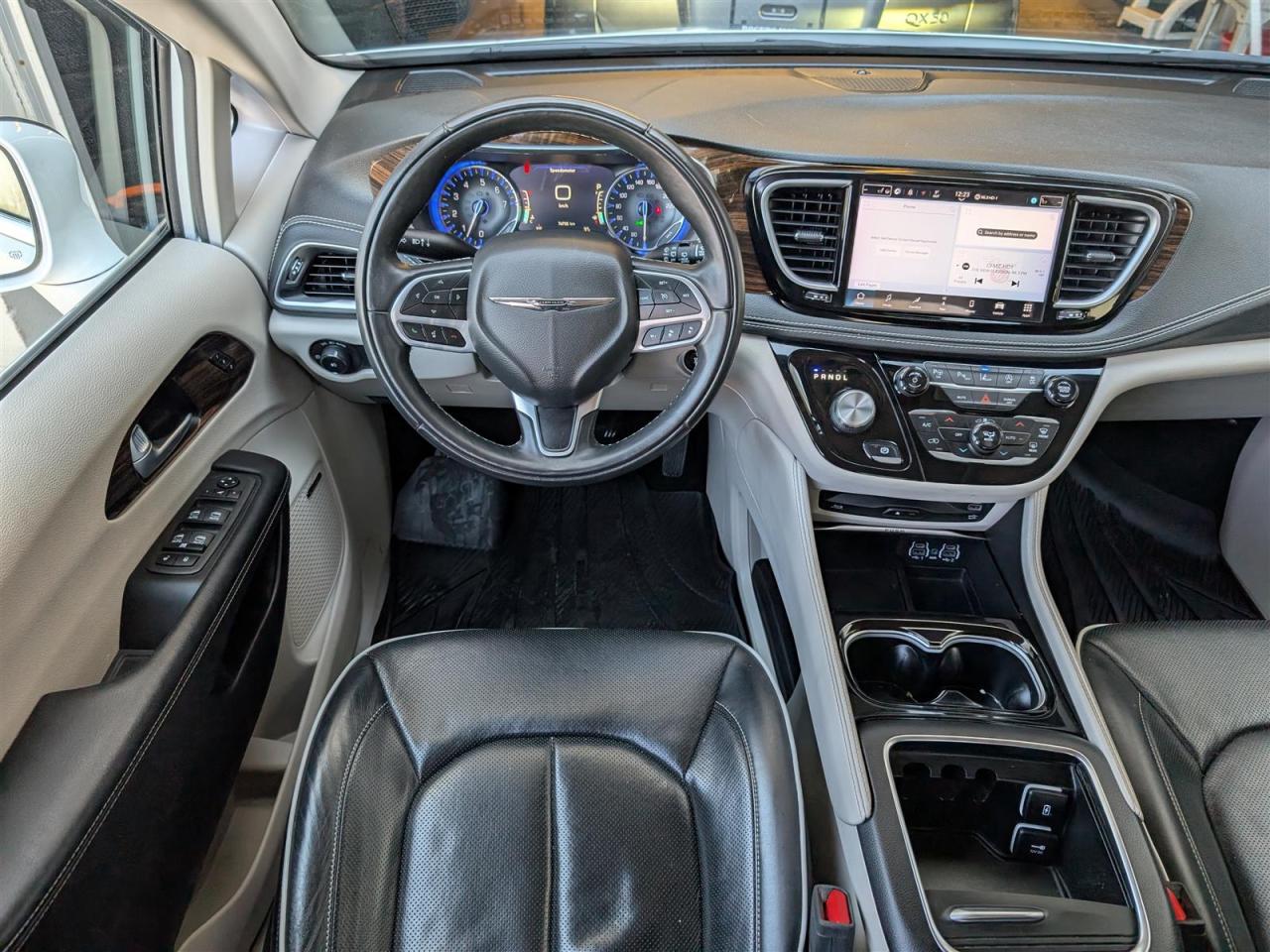 2022 Chrysler Pacifica LTD AWD - PANO ROOF - NAVI - DVD - TECH FEATURES