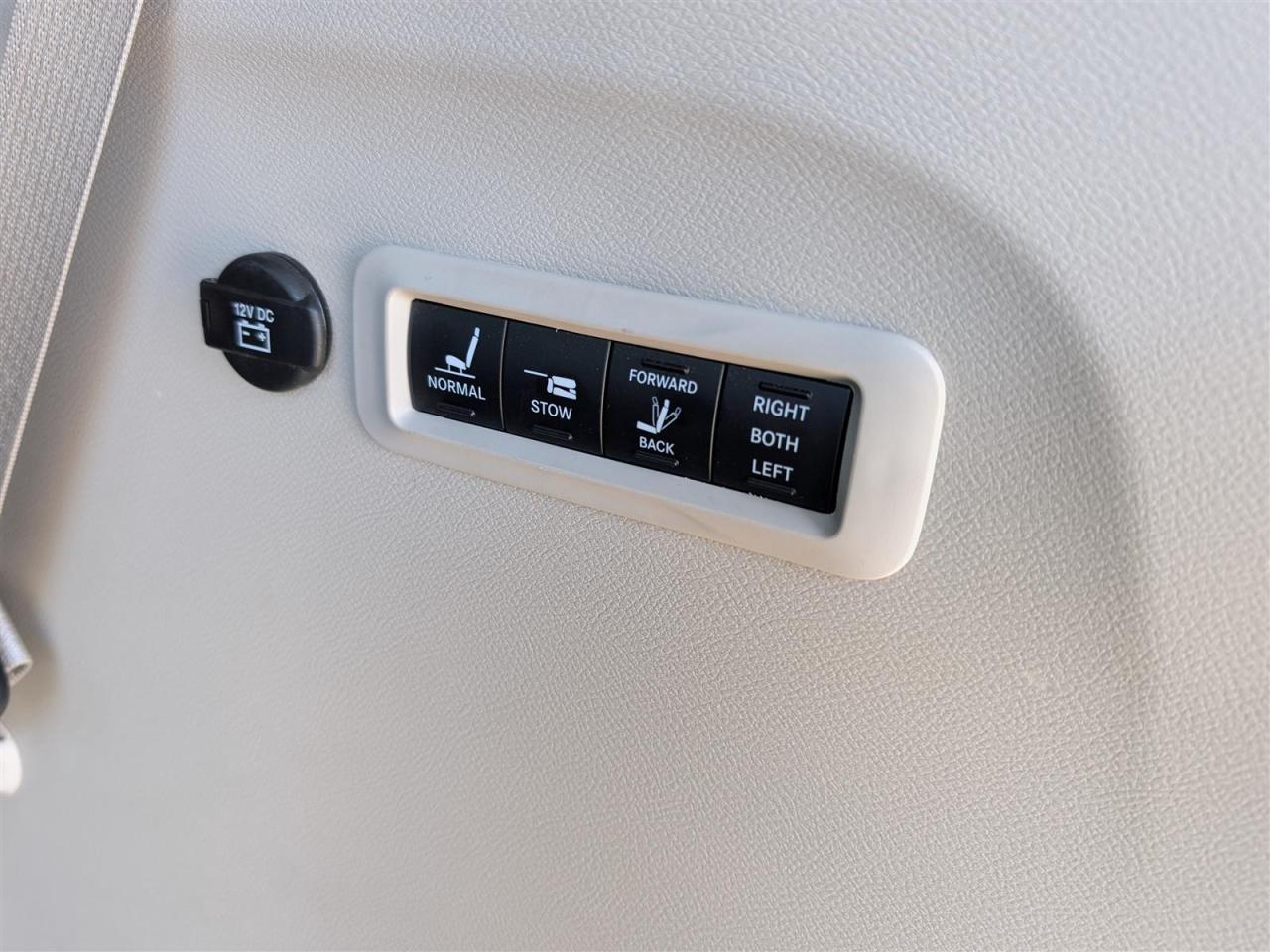 2022 Chrysler Pacifica LTD AWD - PANO ROOF - NAVI - DVD - TECH FEATURES
