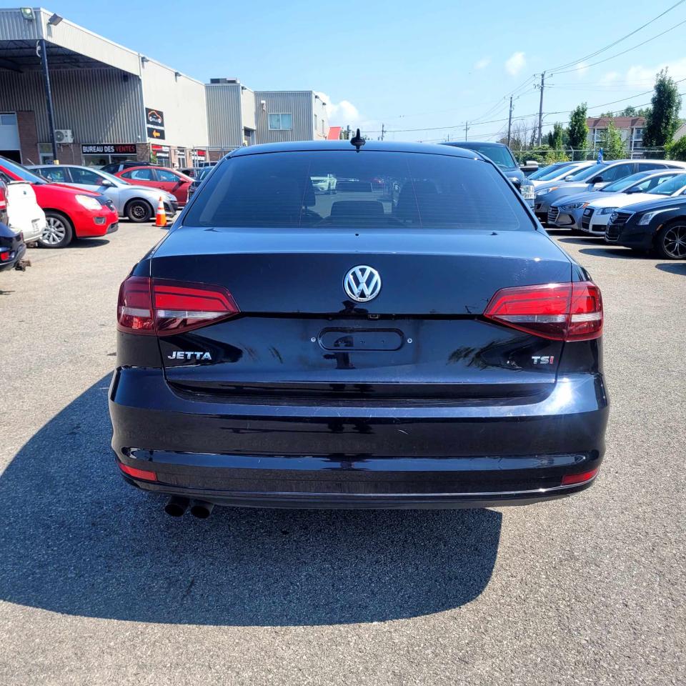 2017 Volkswagen Jetta  - Photo #5