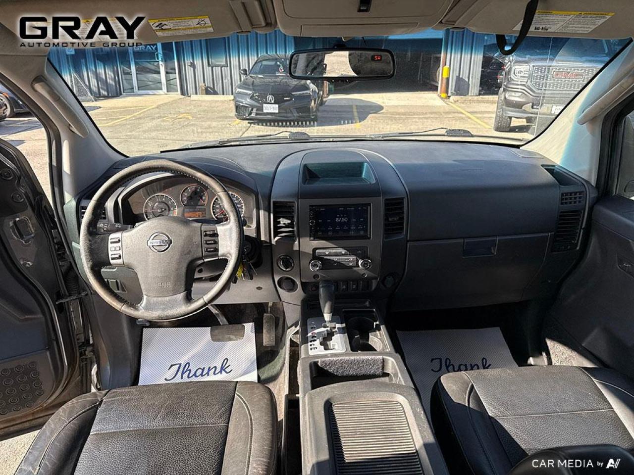 2011 Nissan Titan 5.6L V8/LEATHER/CREW/4x4 - Photo #16