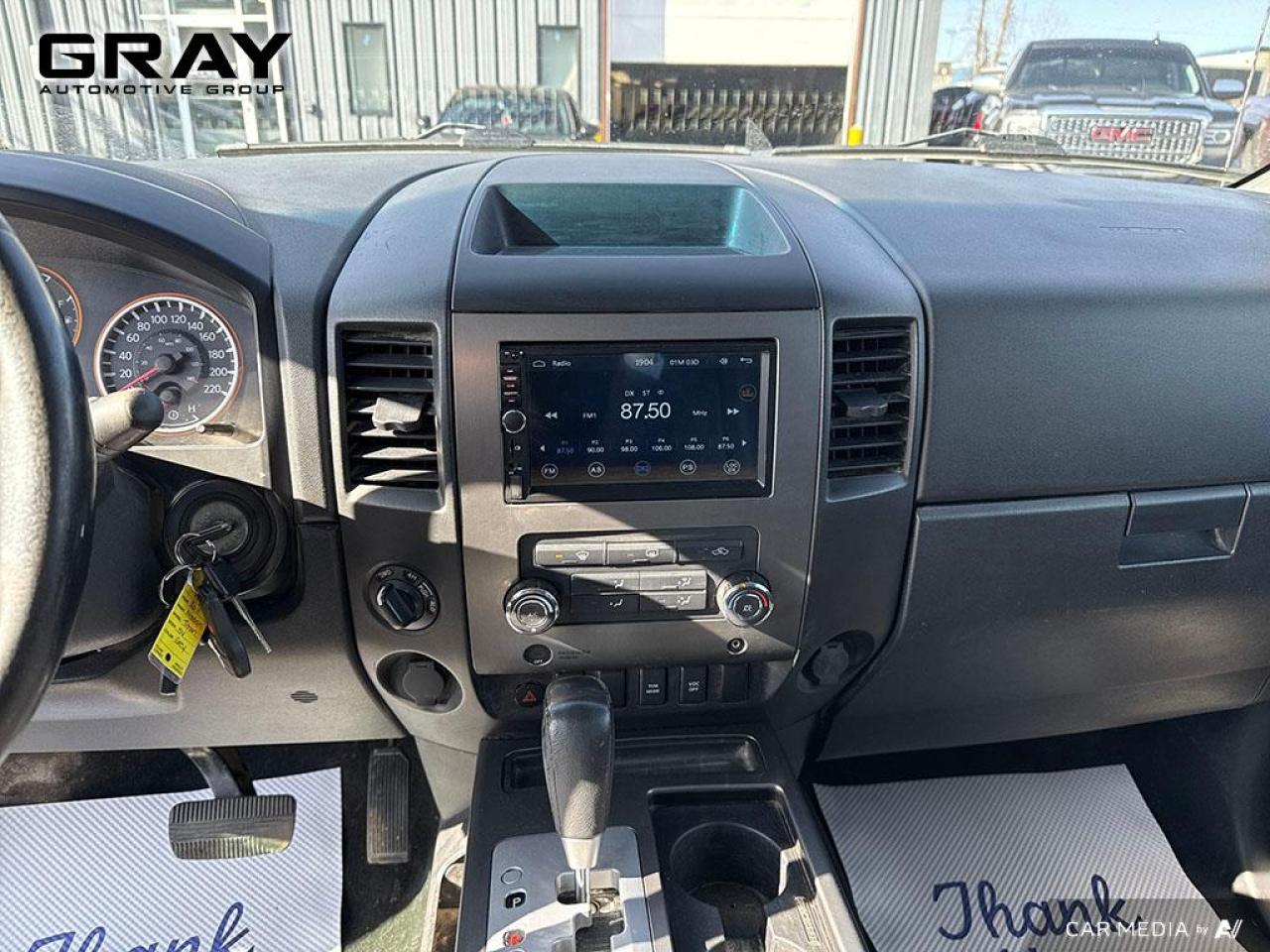 2011 Nissan Titan 5.6L V8/LEATHER/CREW/4x4 - Photo #13