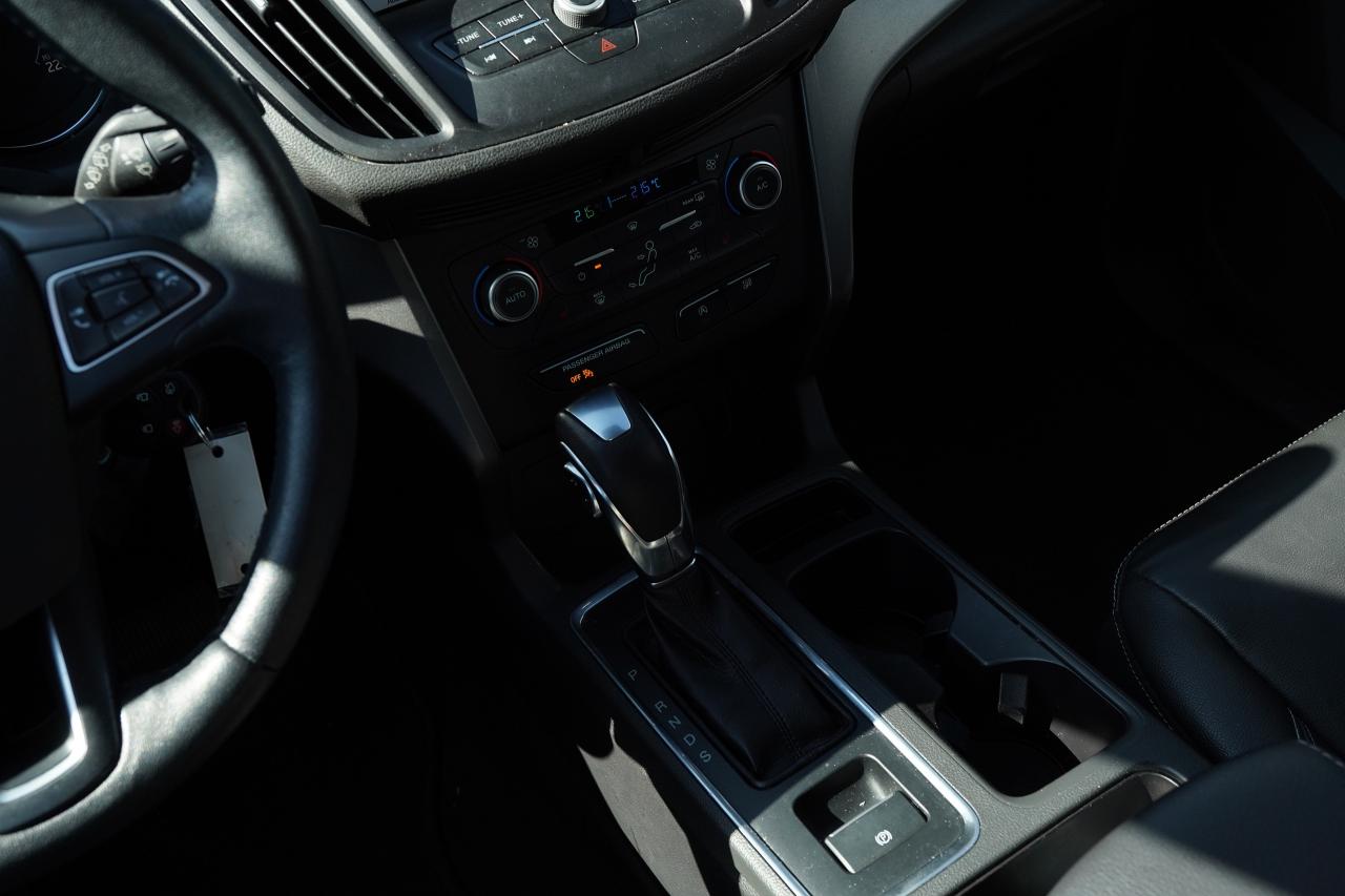 2018 Ford Escape SEL 4WD - Photo #17
