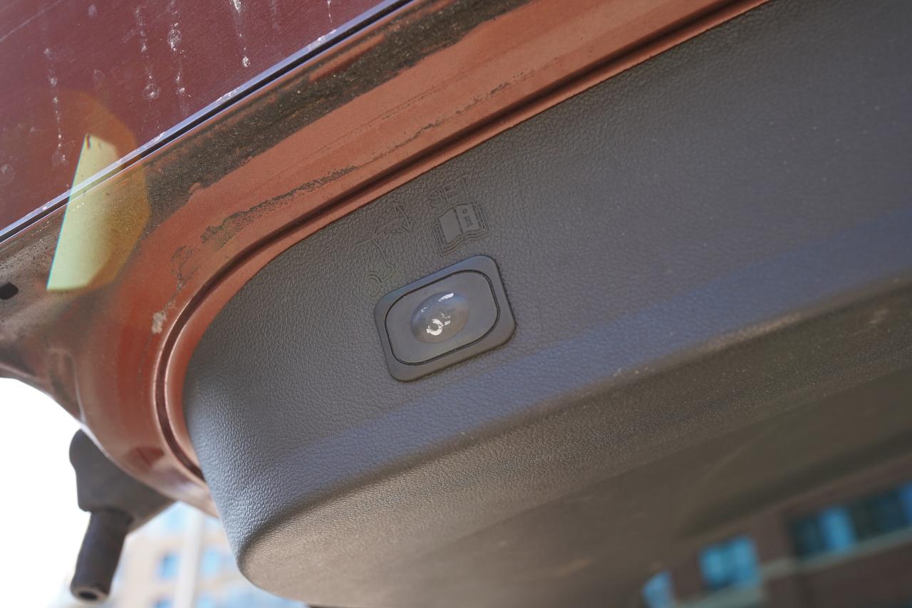 2018 Ford Escape SEL 4WD - Photo #19