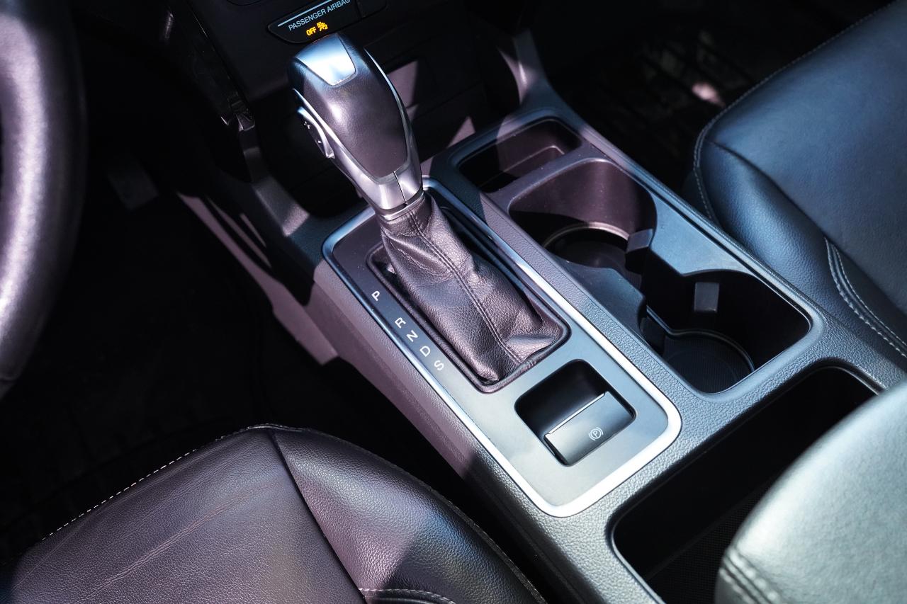 2018 Ford Escape Titanium 4WD - Photo #19