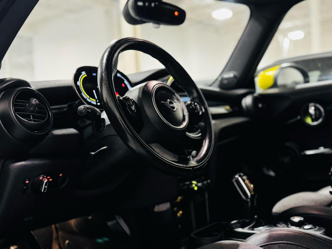 2021 MINI Cooper SE - Photo #8