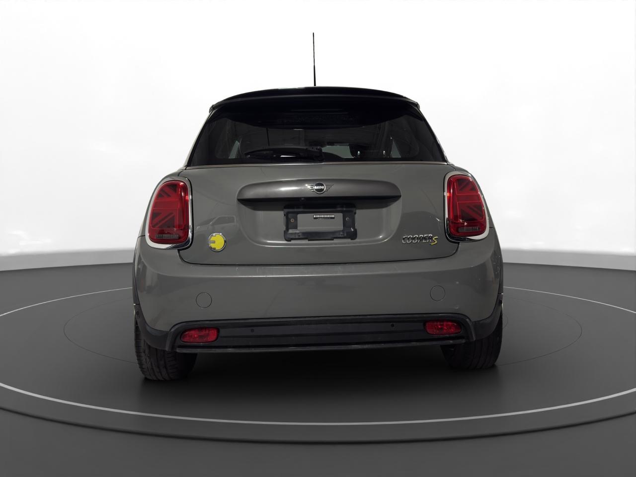 2021 MINI Cooper SE - Photo #6