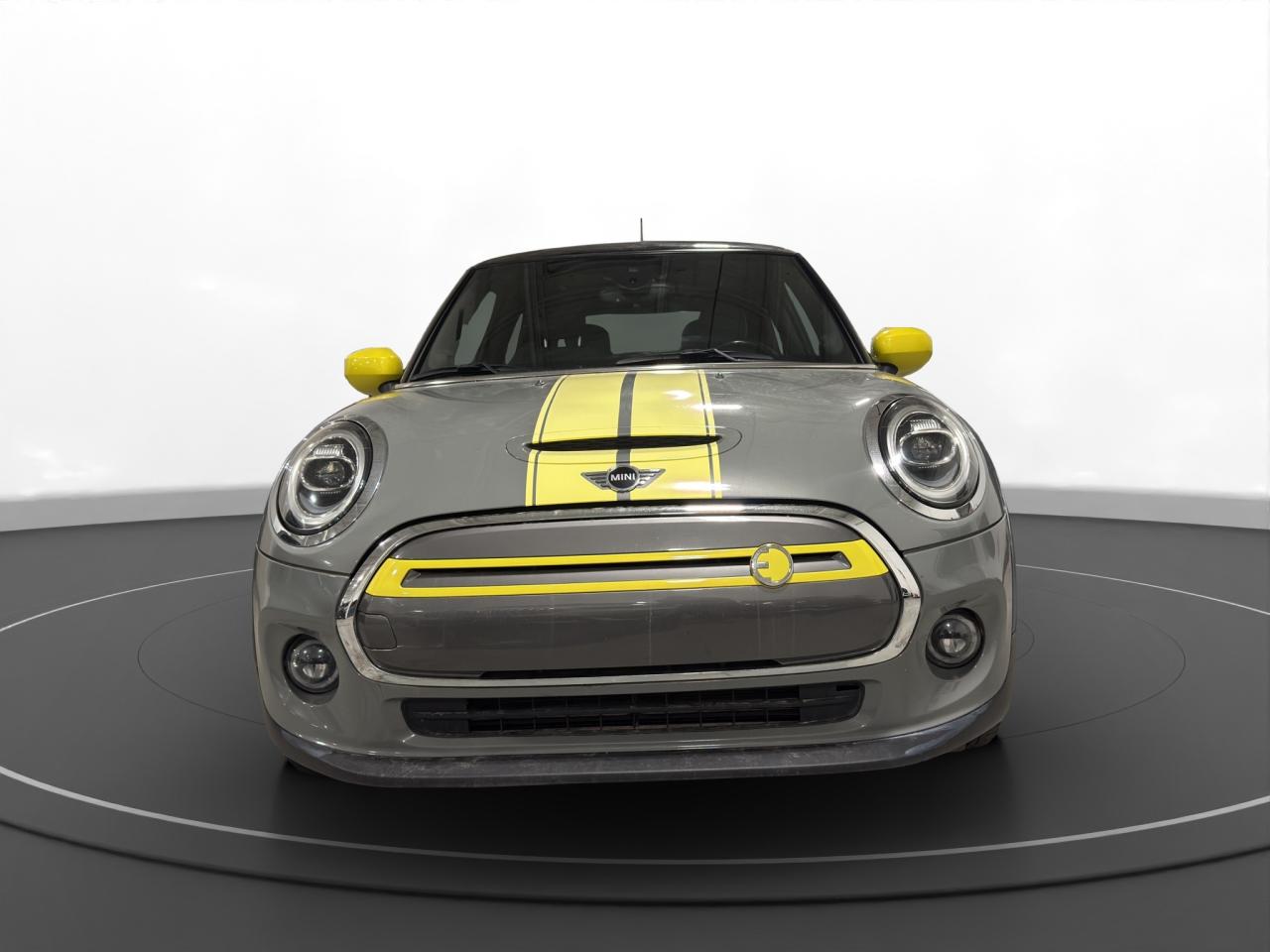 2021 MINI Cooper SE - Photo #2