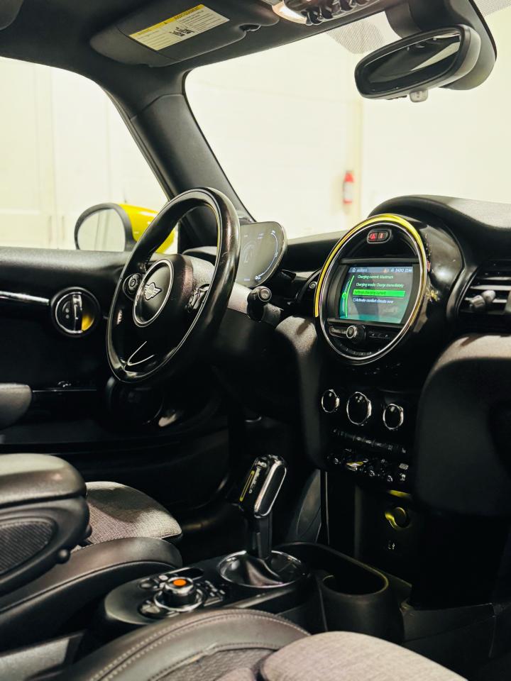 2021 MINI Cooper SE - Photo #26