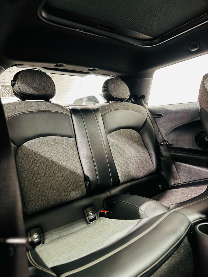 2021 MINI Cooper SE - Photo #22