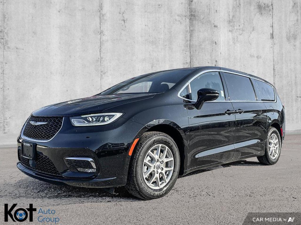 Used 2024 Chrysler Pacifica Touring for sale in Kelowna, BC