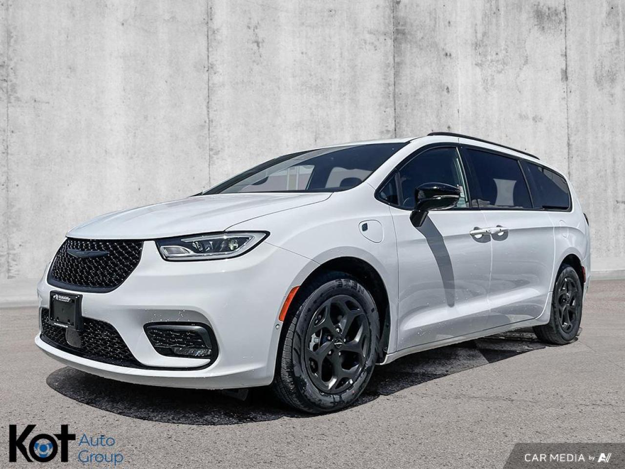 Used 2024 Chrysler Pacifica Hybrid PREMIUM S APPEARANCE for sale in Kelowna, BC