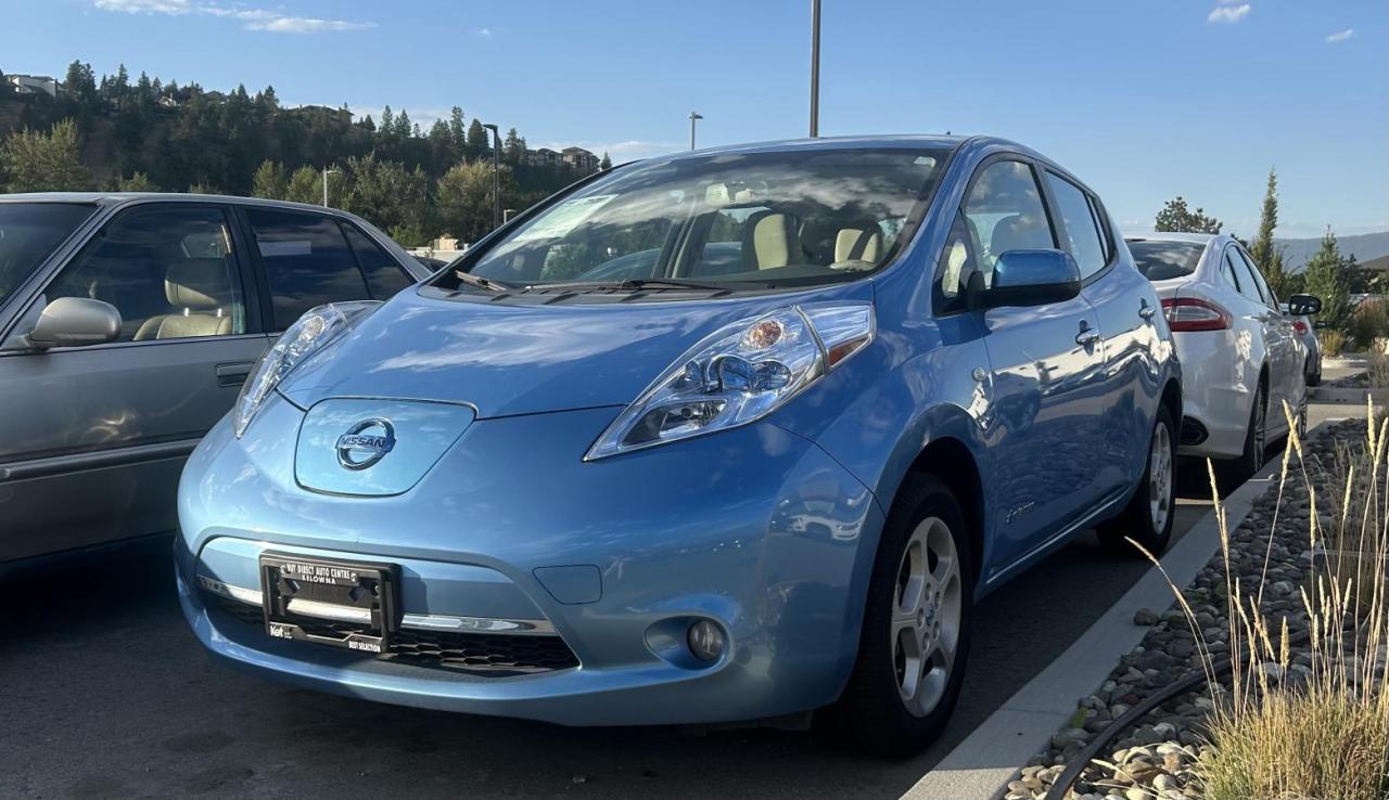 Used 2011 Nissan Leaf SL AUTO, PUSH START, FABRIC SEATS, AUTO WINDOWS, KEYLESS ENTRY!!!! for sale in Kelowna, BC
